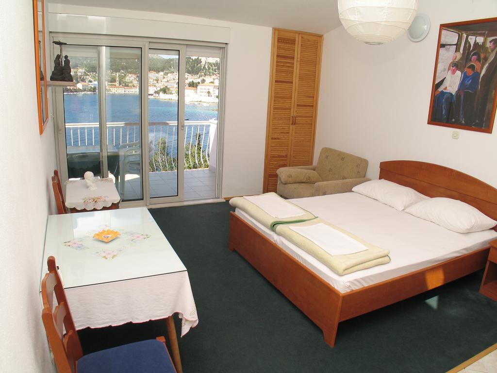 Apartments Bicanic Hvar Town Rom bilde